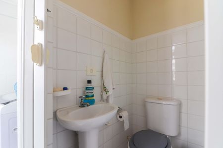 Apartamento à venda com 56m², 2 quartos e 1 vaga Apartamento à venda com 56m², 2 quartos e 1 vagaBanheiro de serviço