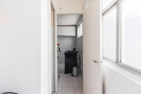 Apartamento à venda com 56m², 2 quartos e 1 vaga Apartamento à venda com 56m², 2 quartos e 1 vagaLavanderia