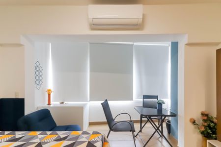 Studio para alugar com 25m², 1 quarto e 1 vaga Studio para alugar com 25m², 1 quarto e 1 vagaStudio - Quarto e Cozinha