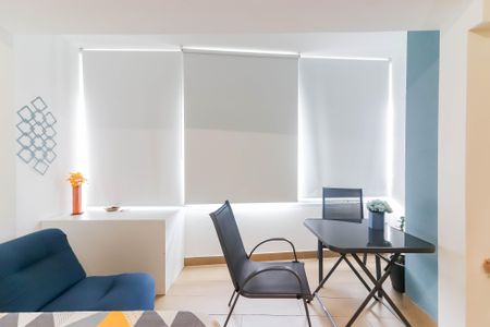 Studio para alugar com 25m², 1 quarto e 1 vaga Studio para alugar com 25m², 1 quarto e 1 vagaStudio - Quarto e Cozinha