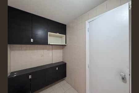 Casa de condomínio para alugar com 480m², 3 quartos e 2 vagasCozinha