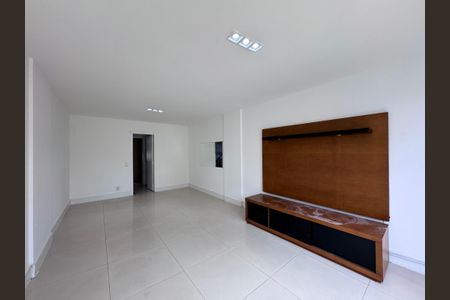 Casa de condomínio para alugar com 480m², 3 quartos e 2 vagasSala