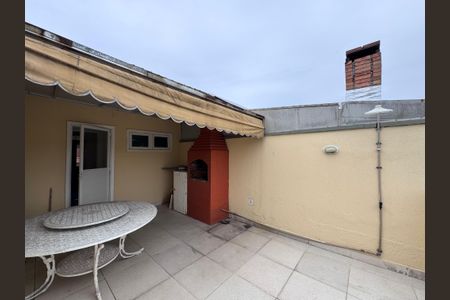 Casa de condomínio para alugar com 480m², 3 quartos e 2 vagasTerraço