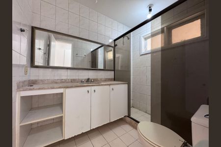 Casa de condomínio para alugar com 480m², 3 quartos e 2 vagasSuíte 3 - Banheiro