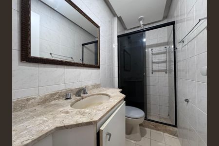 Casa de condomínio para alugar com 480m², 3 quartos e 2 vagasSuíte 2 - Banheiro