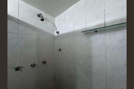 Casa de condomínio para alugar com 480m², 3 quartos e 2 vagasSuíte 1 - Banheiro