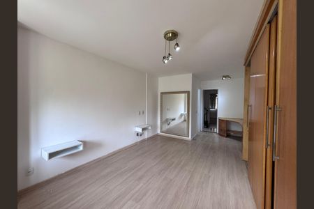 Casa de condomínio para alugar com 480m², 3 quartos e 2 vagasSuíte 1