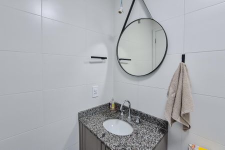 Apartamento à venda com 60m², 2 quartos e 1 vaga Apartamento à venda com 60m², 2 quartos e 1 vagaBanheiro da Suíte 2