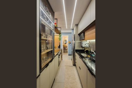 Apartamento à venda com 60m², 2 quartos e 1 vaga Apartamento à venda com 60m², 2 quartos e 1 vagaCozinha - Armários