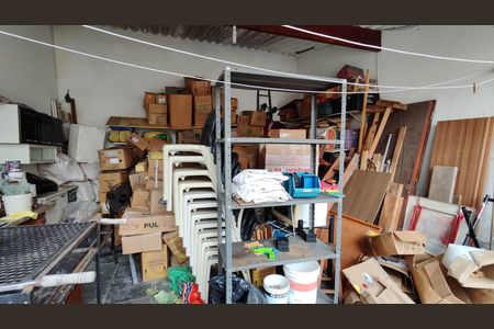 Casa para alugar com 56m², 2 quartos e sem vagaQuintal