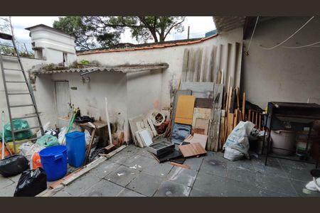 Casa para alugar com 56m², 2 quartos e sem vagaQuintal