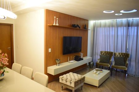 Apartamento para alugar com 340m², 3 quartos e 2 vagasSala