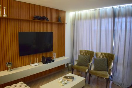 Apartamento para alugar com 340m², 3 quartos e 2 vagasSala