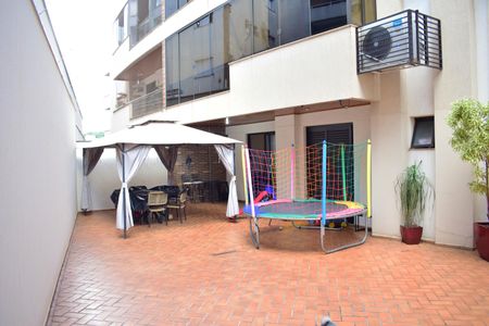 Apartamento para alugar com 340m², 3 quartos e 2 vagasQuintal