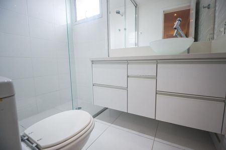 Apartamento à venda com 133m², 3 quartos e 3 vagasBanheiro da Suíte 2