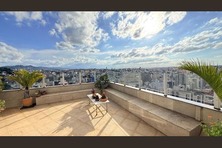 Apartamento à venda com 300m², 4 quartos e 3 vagas