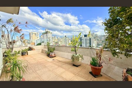 Apartamento à venda com 300m², 4 quartos e 3 vagas