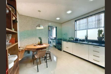 Apartamento à venda com 300m², 4 quartos e 3 vagas