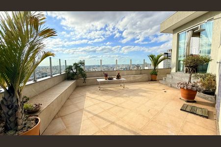 Apartamento à venda com 300m², 4 quartos e 3 vagas