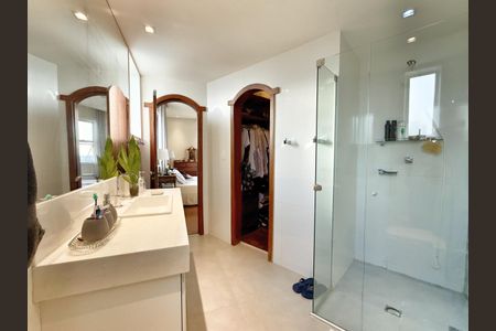 Apartamento à venda com 300m², 4 quartos e 3 vagas