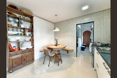 Apartamento à venda com 300m², 4 quartos e 3 vagas