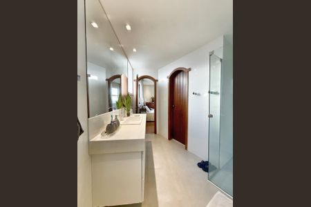 Apartamento à venda com 300m², 4 quartos e 3 vagas