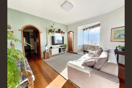 Apartamento à venda com 4 quartos, 300m² em Grajaú, Belo Horizonte