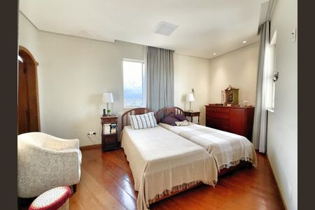 Apartamento à venda com 300m², 4 quartos e 3 vagas