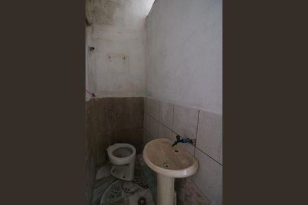 Banheiro de casa para alugar com 1 quarto, 25m² em Casa Grande, Diadema