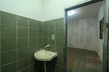 Banheiro de casa para alugar com 1 quarto, 25m² em Casa Grande, Diadema