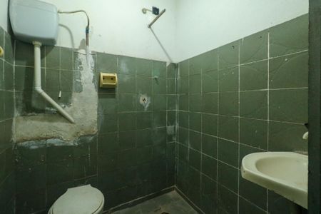 Banheiro de casa para alugar com 1 quarto, 25m² em Casa Grande, Diadema