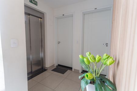 Apartamento à venda com 52m², 2 quartos e 1 vagaHall de entrada