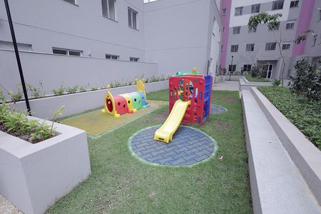 Apartamento para alugar com 37m², 1 quarto e 1 vaga Apartamento para alugar com 37m², 1 quarto e 1 vagaÁrea comum - Playground