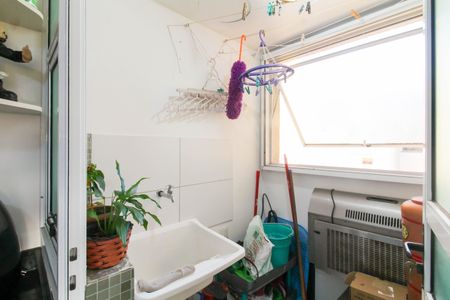 Apartamento à venda com 48m², 2 quartos e 1 vagaCozinha e Área de Serviço