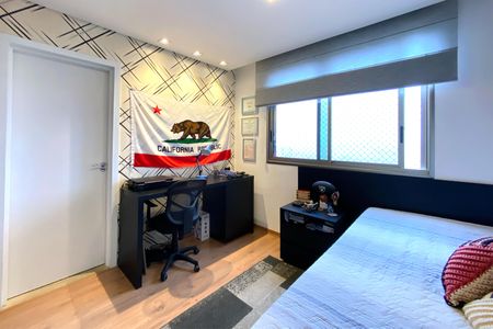 Apartamento à venda com 240m², 4 quartos e 5 vagasSuite 2