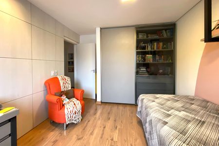 Apartamento à venda com 240m², 4 quartos e 5 vagasQuarto 4