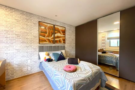 Apartamento à venda com 240m², 4 quartos e 5 vagasQuarto 3