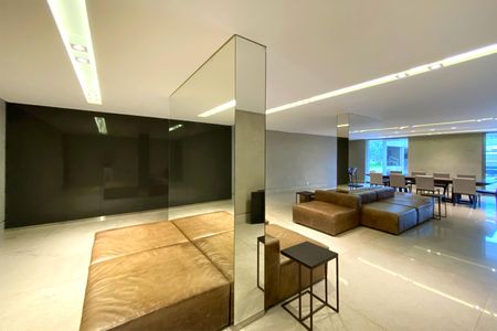 Apartamento à venda com 240m², 4 quartos e 5 vagasÁrea comum - Salão de festas