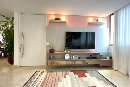 Apartamento à venda com 240m², 4 quartos e 5 vagasSala