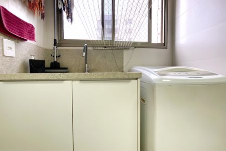 Apartamento à venda com 240m², 4 quartos e 5 vagasÁrea de Serviço
