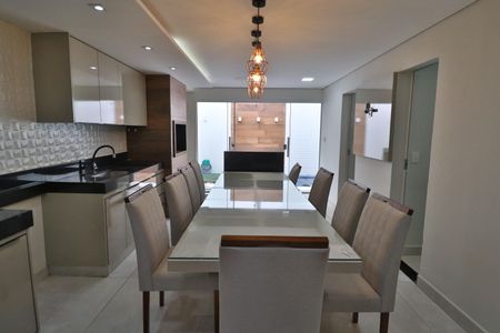 Casa de condomínio para alugar com 140m², 4 quartos e 2 vagasCozinha