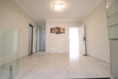 Casa de condomínio para alugar com 140m², 4 quartos e 2 vagasSala