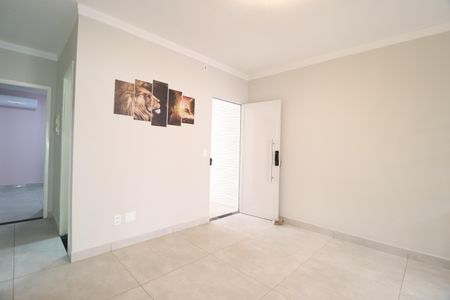 Sala de casa de condomínio para alugar com 4 quartos, 140m² em Aclimação, Uberlândia