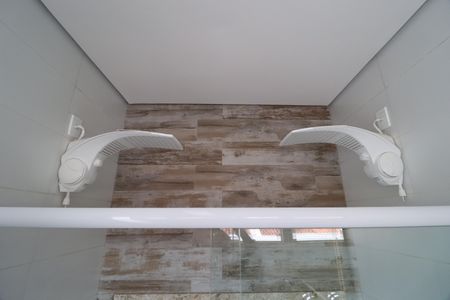 Casa de condomínio para alugar com 140m², 4 quartos e 2 vagasBanheiro do Quarto 4