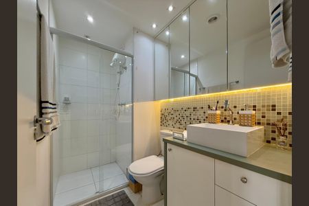 Studio para alugar com 27m², 0 quarto e sem vaga Studio para alugar com 27m², 0 quarto e sem vagaBanheiro