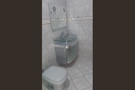 Banheiro de casa para alugar com 2 quartos, 70m² em Bento Ribeiro, Rio de Janeiro