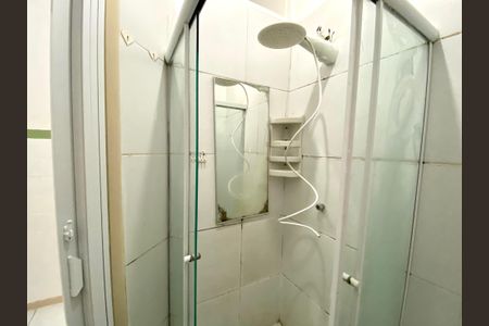 Banheiro de apartamento para alugar com 1 quarto, 42m² em República, São Paulo
