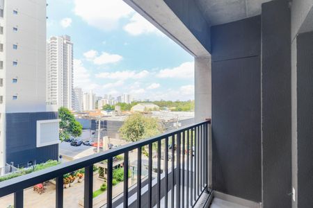 Studio à venda com 29m², 1 quarto e sem vaga Studio à venda com 29m², 1 quarto e sem vagaVaranda