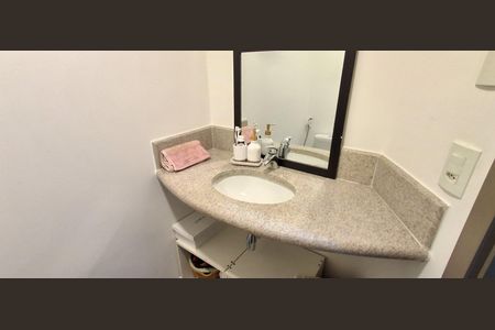 Banheiro Social  de kitnet/studio à venda com 1 quarto, 20m² em Santa Paula, São Caetano do Sul