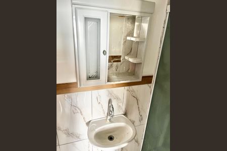 Casa para alugar com 60m², 1 quarto e sem vaga Casa para alugar com 60m², 1 quarto e sem vagaBanheiro